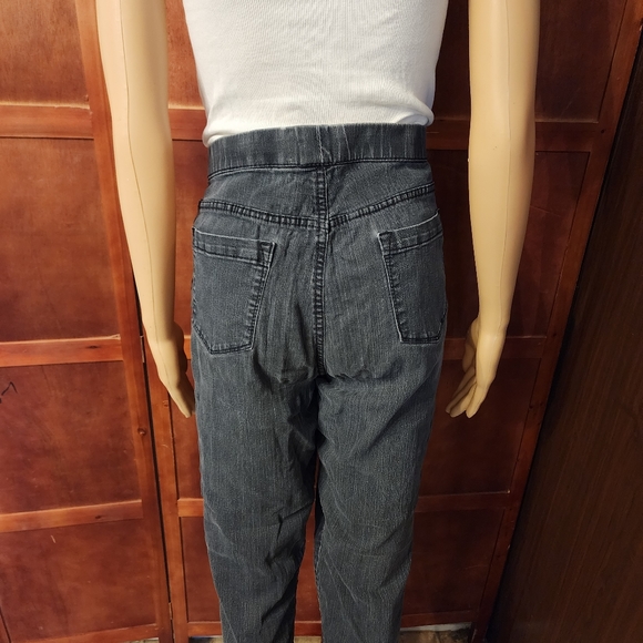 Jeans - Picture 4 of 11